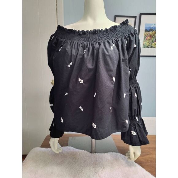 Zara Embroidered Off-Shoulder Cropped Blouse - Picture 1 of 5